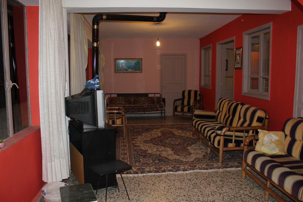 Bauhaus Motel Bcharre Luaran gambar